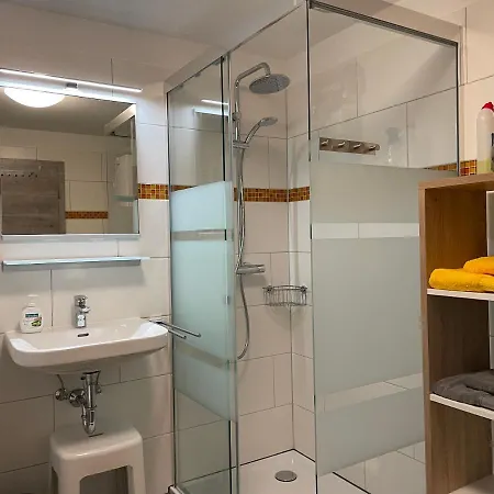 Belinda, Tiengen Zentrum